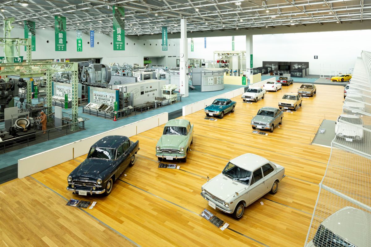 「トヨタ産業技術記念館」自動車館内観 